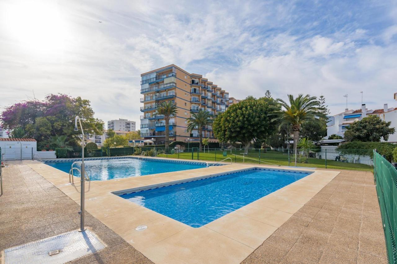Holiday Rentals Piscina, Playa Parking A 5 Min Caminando Del Puerto De Benalmádena Buitenkant foto